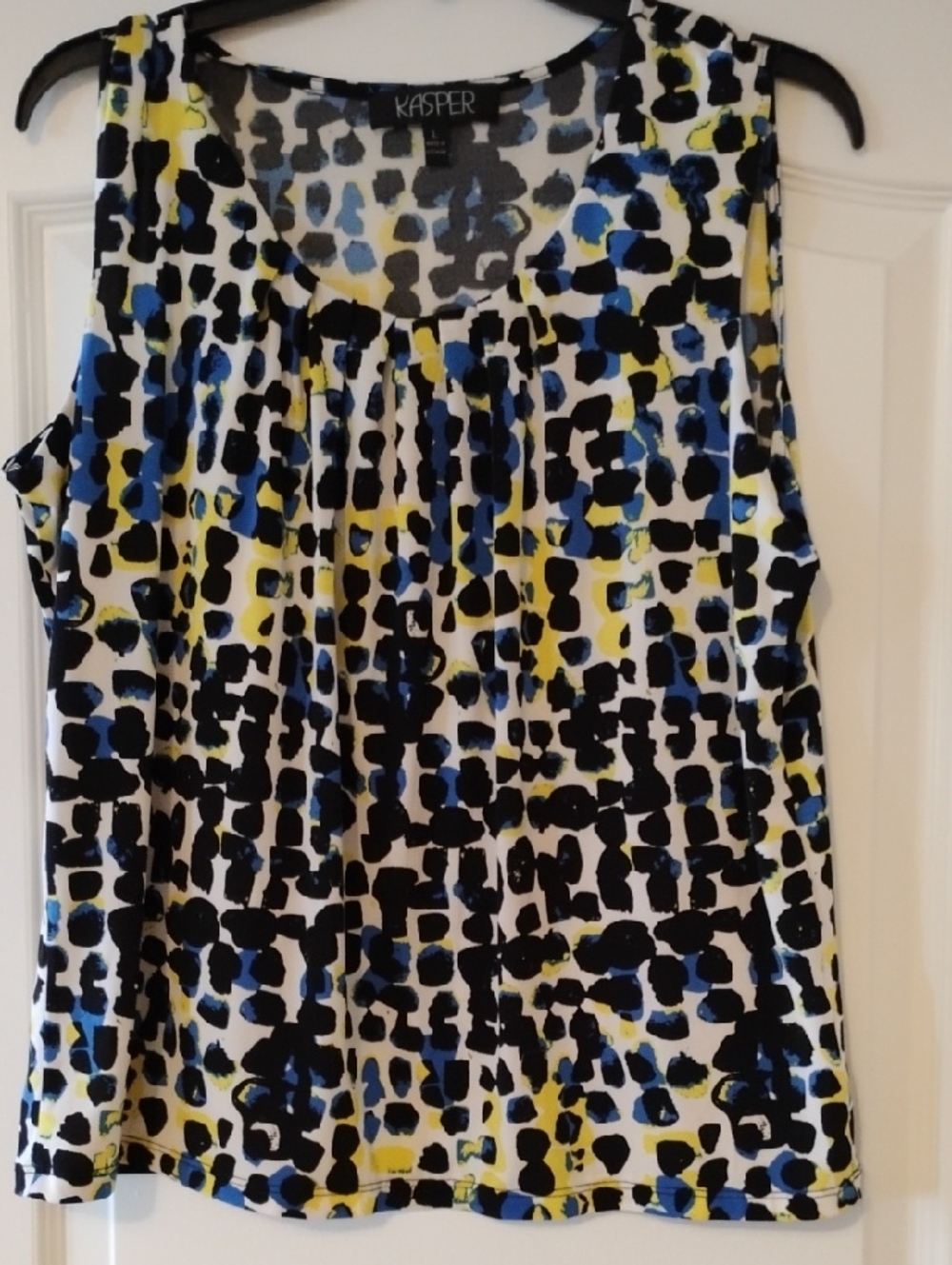 Kasper Abstract Spot Sleeveless Top in Blue, Black & Yellow